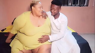 AfricanChikito Chunky Racy Fuckbox opens up blood-relatives just about a GEYSER!!!